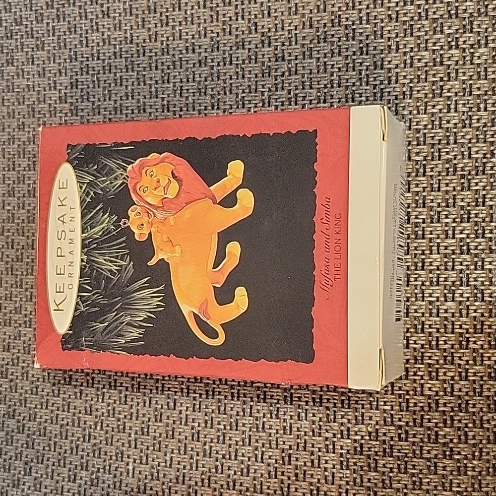 #1 Vintage Hallmark Keepsake Disney Ornament.  Lion King. Mufasa and Simba